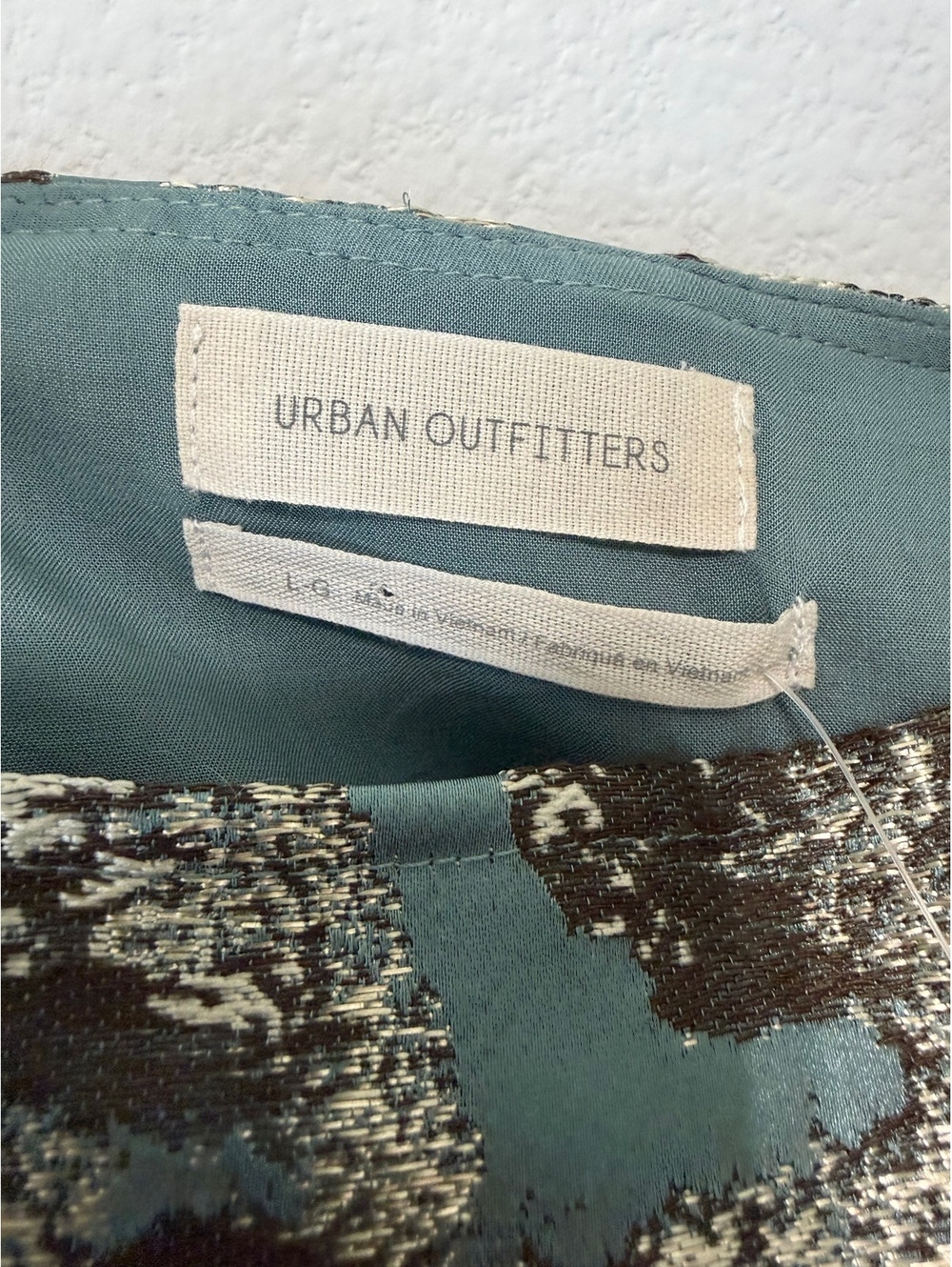 Urban Outfitters NWT Sleeveless Metallic Jacquard Floral Mini Dress Size L - Picture 6 of 9